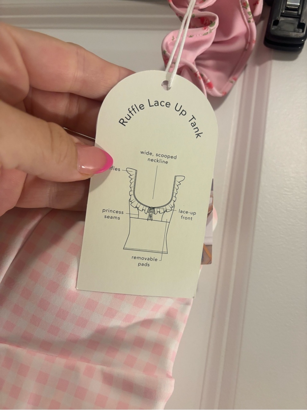 [BLOGILATES] RUFFLE LACE UP TANK - Picture 4 of 6